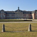 Замък, който е основната сграда на университета